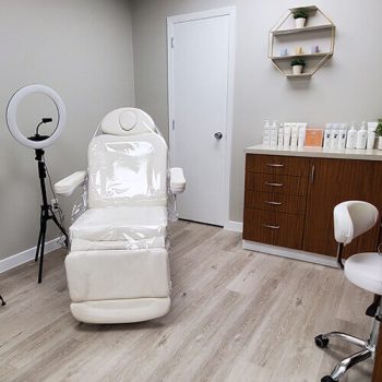 Treatment room at Illustria in the Milton ON office